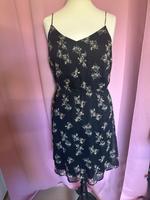 Vero Moda Kleid Größe L schwarz mit Blumen Saarland - Wadgassen Vorschau