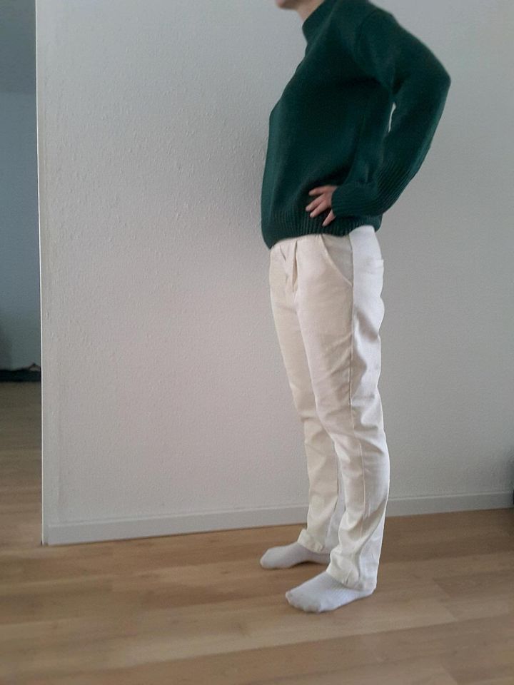 Grüner Pullover in Blumenthal 