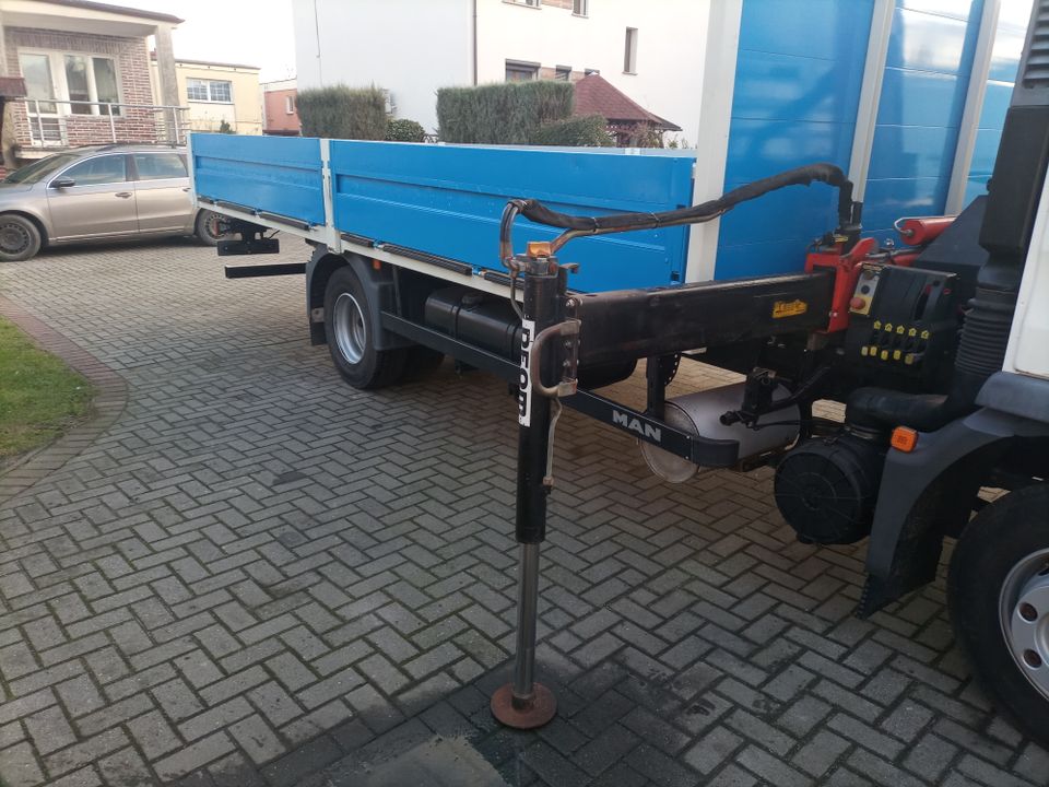 MAN TGL 12.220 Kran palfinger Autokran Pritsche 5.8 meter lang in Frankfurt (Oder)