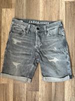 Shorts Jeansshort Jack & Jones Größe S Leipzig - Lützschena-Stahmeln Vorschau