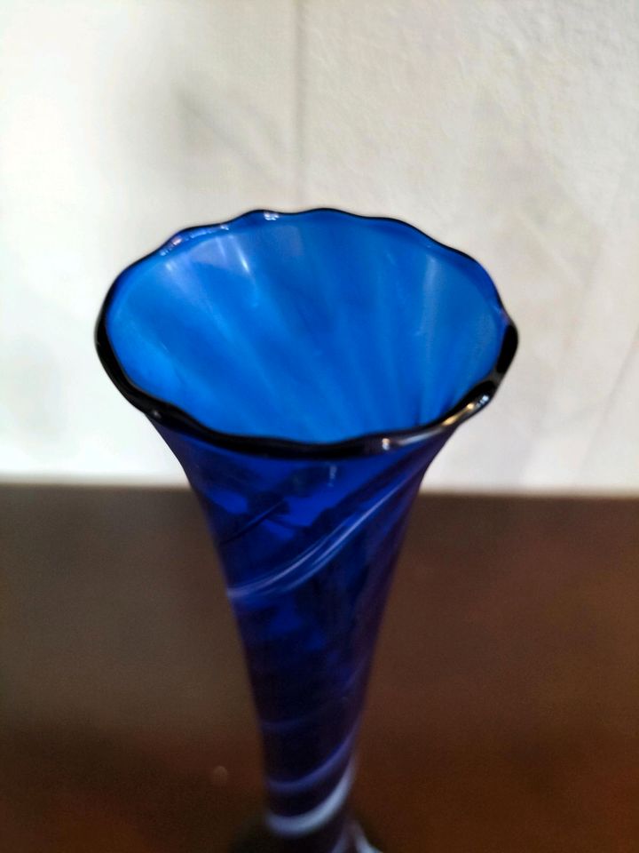 Vintage,DDR Glas Vase,Kerzenständer 70er Jahre mundgeblasen blau in Warthausen