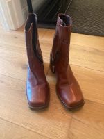rotbraune Stiefel mit Absatz / Red brown heeled boots Berlin - Neukölln Vorschau