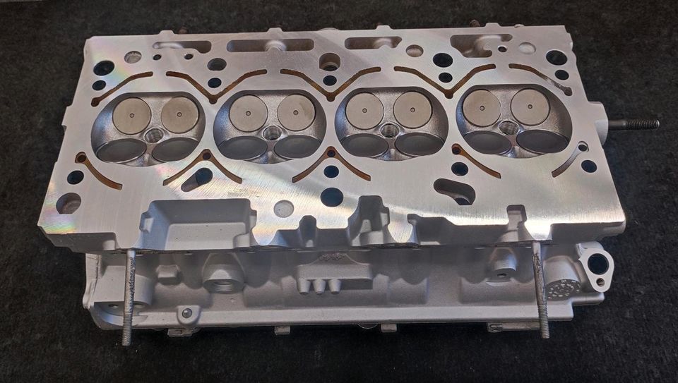 VW Audi 2.0 TFSI Zylinderkopf revidiert 06F103373 AXX BWA CDL in Lüneburg