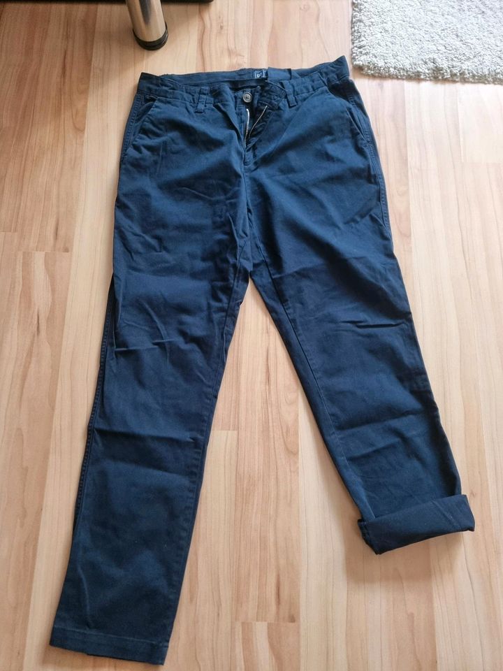 GAP Chino Stoffhose dunkelblau Größe 36/ S in Bonn