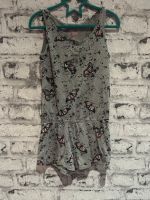 Jumpsuit 128 grau mit Schmetterlingen Nordrhein-Westfalen - Gladbeck Vorschau