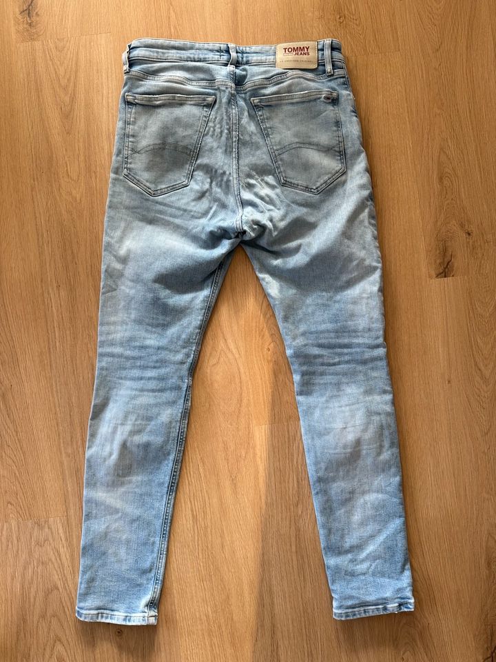 Tommy Jeans Hose 32/32 Skinny Simon Herren blau in Laupheim