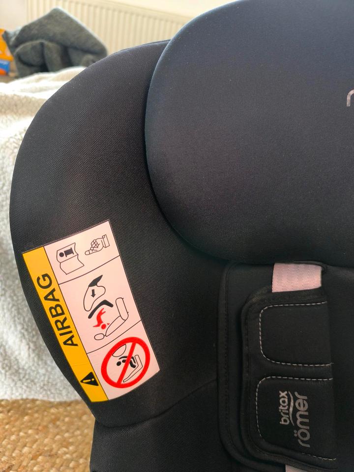 Kindersitz Britax Römer Dualfix2 R drehbar, inkl. Sommerbezug in Hannover