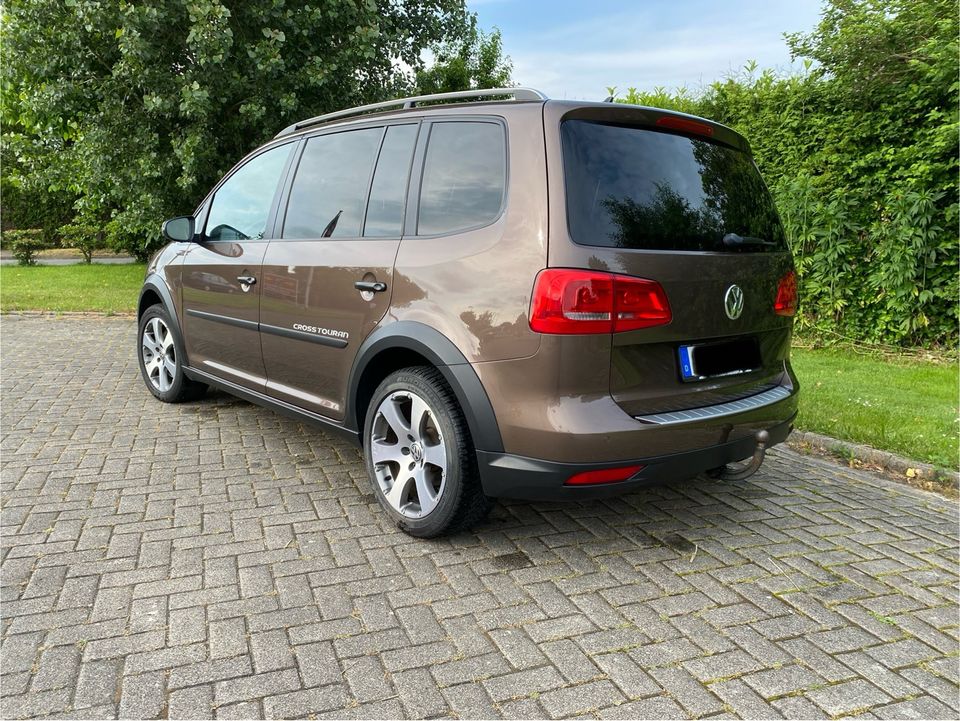 VW Touran Cross 1T3 in Bersenbrück