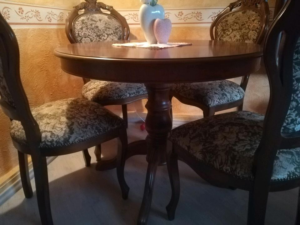 Tisch mit 4 Stühlen in Wurzbach