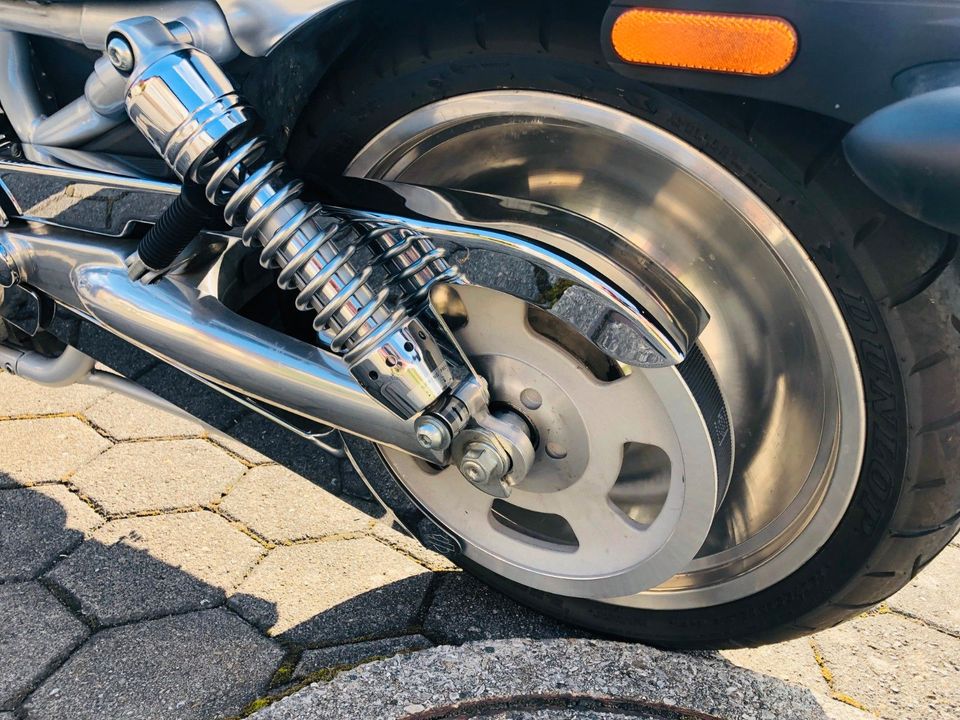 Harley-Davidson V-Rod VRSCA Aluminium gebürstet! in Ichenhausen