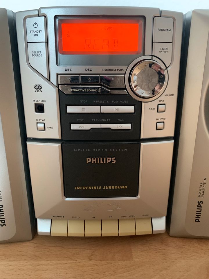 Philips Stereoanlage Bass Reflex Speaker System AUX! in Schwülper