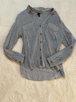 Bluse Vero Moda mit Knöpfen Größe S Hessen - Hanau Vorschau