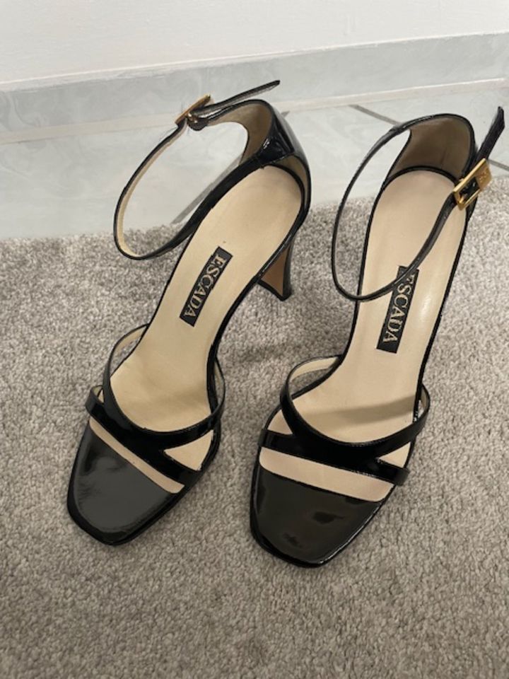 Designer Sandalette "Escada" Lackleder schwarz Gr. 36 in München