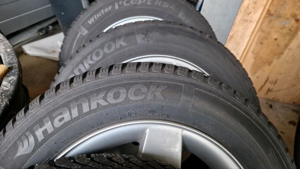 Winterreifen  185/65 R15  88T in Halbs