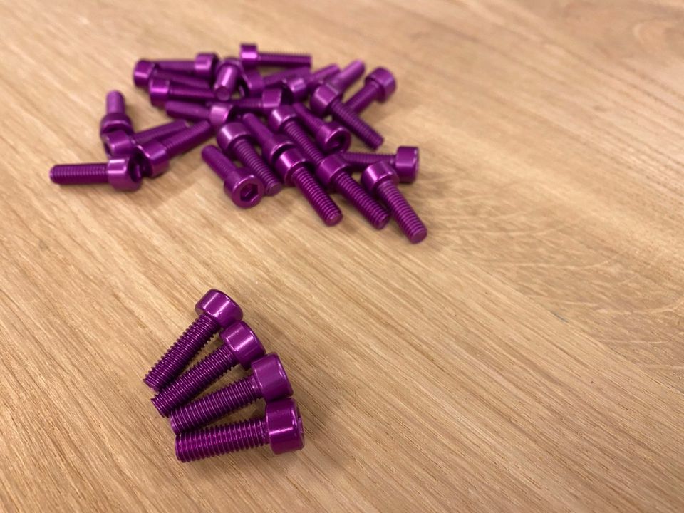 4x Purple 3DV Aluminium Flaschenhalter Schrauben kult retro MTB in Wunstorf