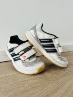 Hallenschuhe Sportschuhe (30) Adidas Hessen - Groß-Umstadt Vorschau