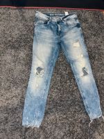 Coole Jungs Jeans mit Löchern 32/32 Baden-Württemberg - Sinsheim Vorschau