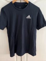 Adidas T-Shirt dunkelblau Junge Gr.XS/ 176 Rostock - Südstadt Vorschau