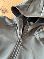 H&M Sport Softshell-Jacke Kapuzenjacke outdoor grün 38 M Hessen - Gründau Vorschau