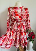 Neu mit Etikett! Kleid mit rotem floralem Muster in rot Gr.S/36 Hannover - Mitte Vorschau