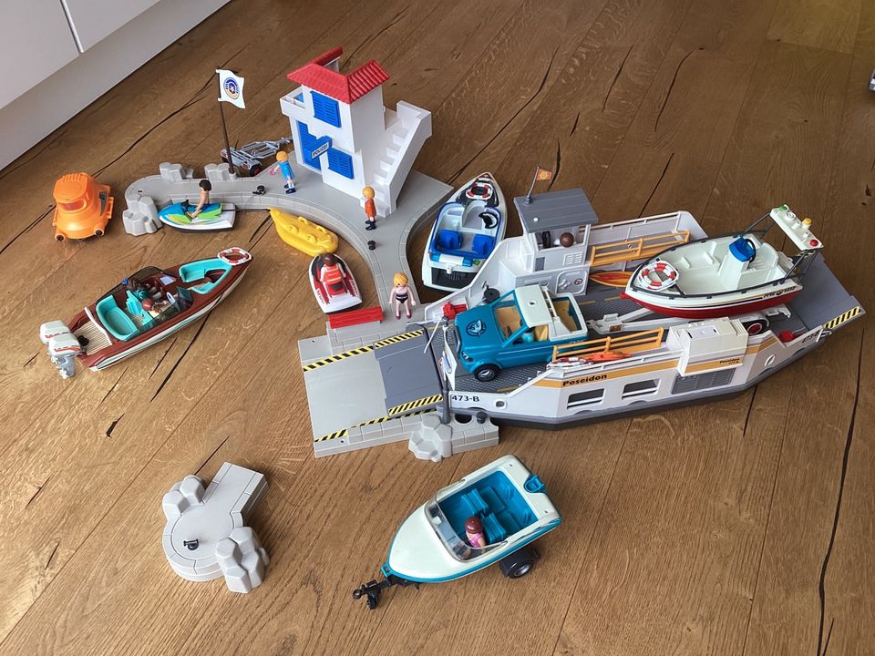 Playmobil Hafen mit Fähre, Booten, Fahrzeugen und viel Zubehör in Friedberg