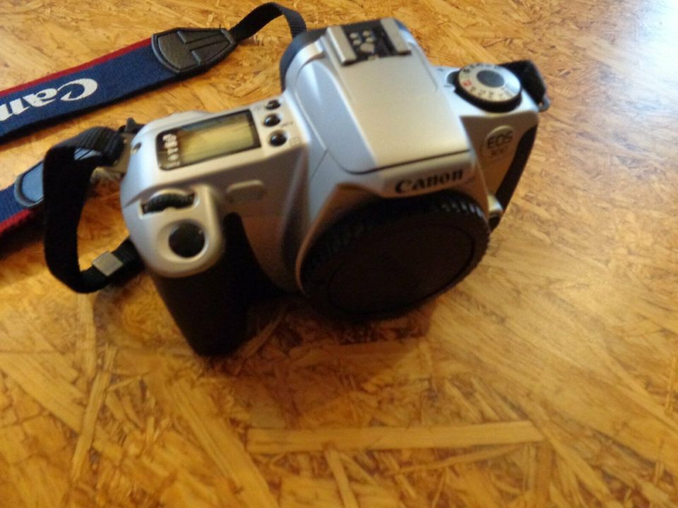 Canon Spiegelreflex-Kamera EOS 300 in Neuler
