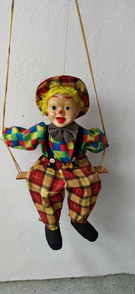 3 Clownfiguren auf Schaukel zum Aufhängen + 1 Hexenfigur in Dortmund