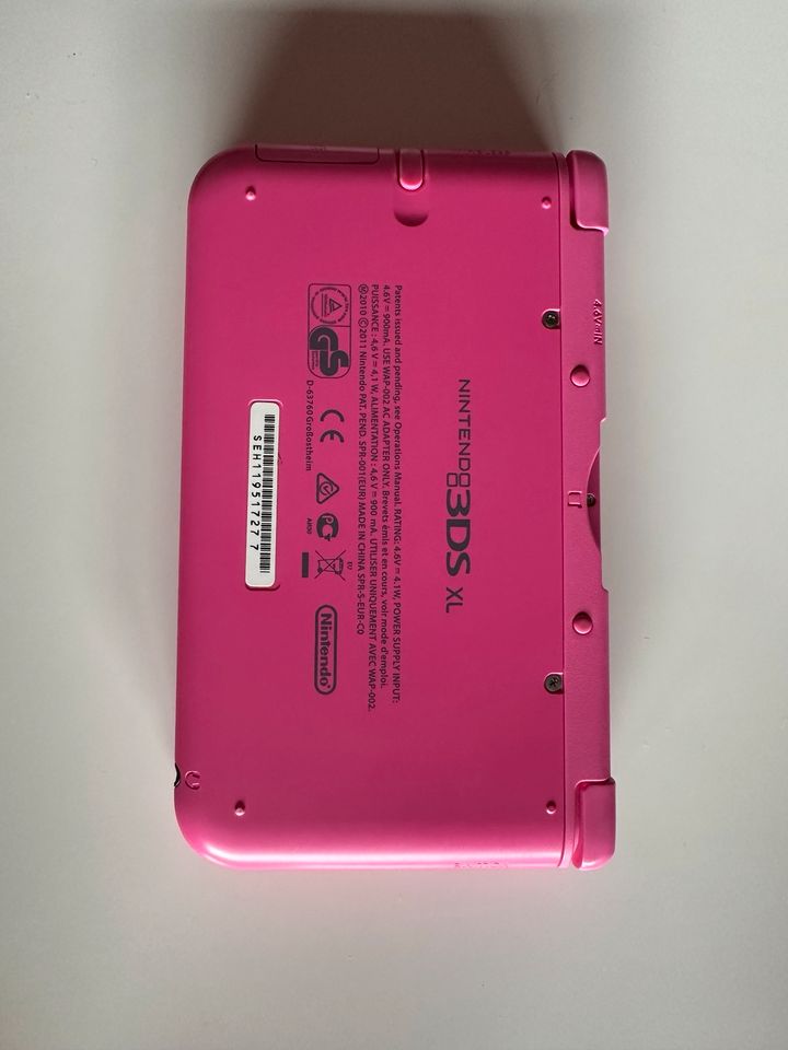 Nintendo 3DS Xl mit Zubehör und Spielen in Seckach