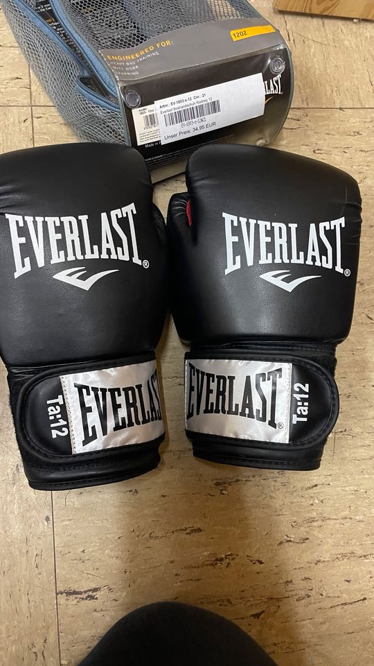 Everlast Boxhandschuhe NEU in Köln