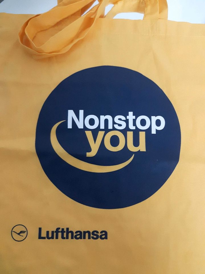 Jutebeutel >>> Lufthansa<<  Sammler und Liebhaber in Berlin