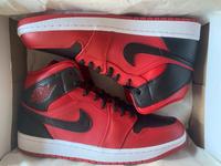 Nike Air Jordan 1 Mid Red Black (kostenloser Versand) Gr. 44 Dortmund - Aplerbeck Vorschau