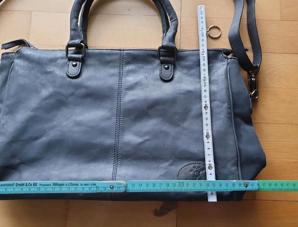 Handtasche Umhängetasche grau Gusti Leder - sehr guter Zustand in Thannhausen