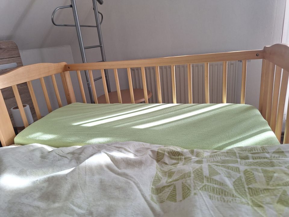 Baby Beistellbett mit Matratze und Spannbettlaken in Espelkamp