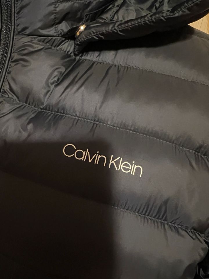 Wunderschöner Stepp-Mantel Federleicht *Calvin Klein*w.NEU in Bad Feilnbach