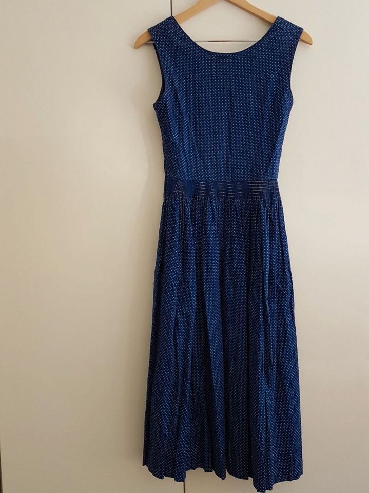 Dirndl Midi dunkelblau mit Schürze, Gr. 34/36 in Geldern