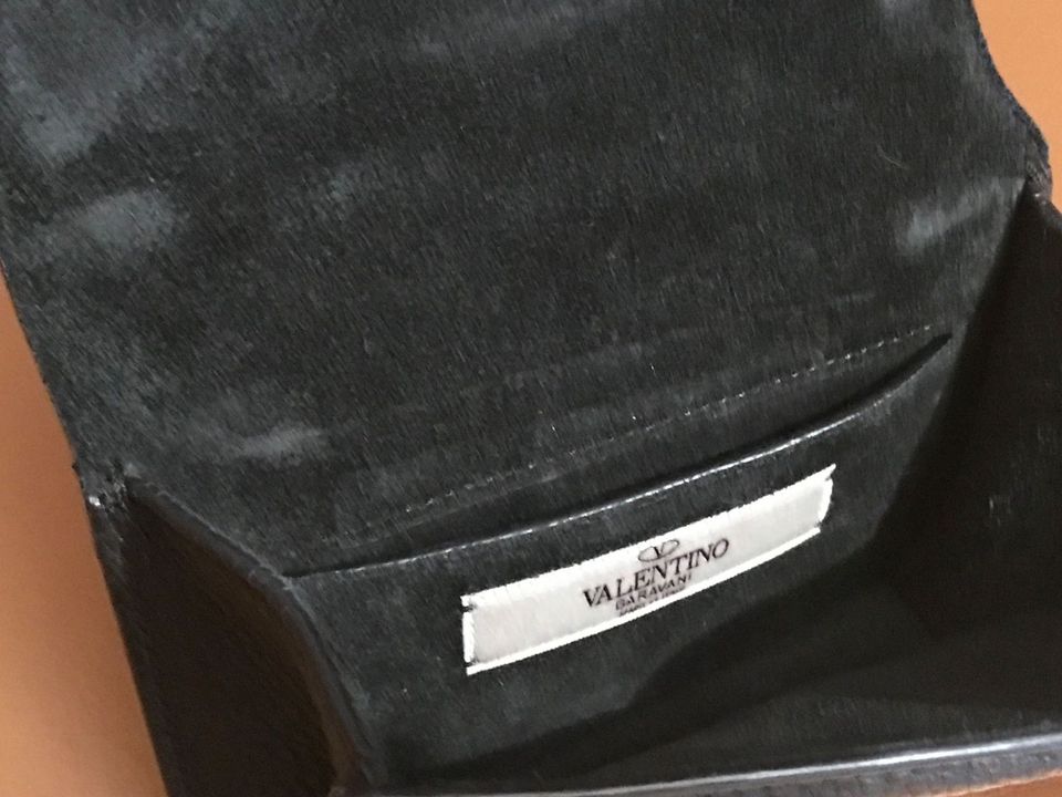 VALENTINO GARAVANI stylische Tasche schwarz mit Zertifikat in Konstanz