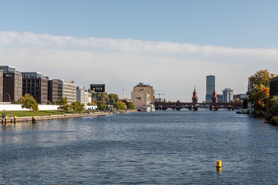 Nahe Spree - Dachgeschosswohnung zum Erstbezug mit eigener Wärmepumpe in Berlin