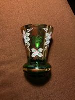 Vase, grünes Glas, Pokal, Dekor in Gold, Joska Waldglashütte? Lübeck - Travemünde Vorschau
