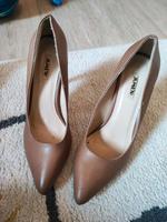 beige high Heels Köln - Nippes Vorschau