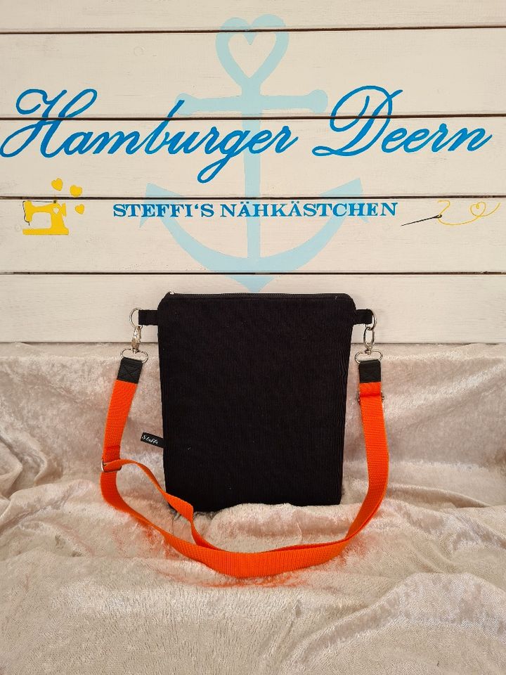 Umhängetasche „Steffi“ Cord beige oder schwarz / Gurtbandtasche in Hamburg