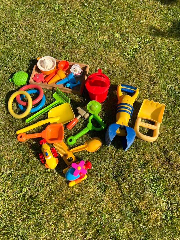 Spielzeuge für den Sommer / Strandspielzeug in Flensburg