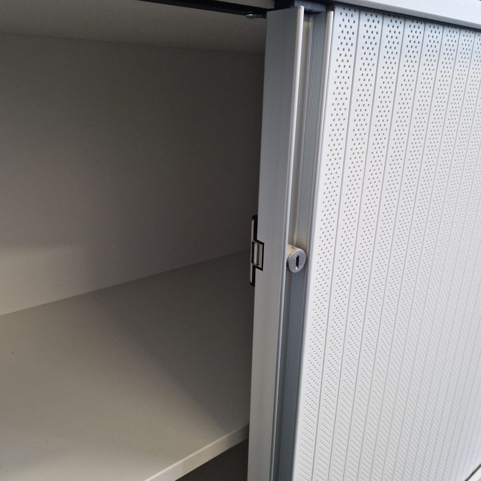 50 x Lockerschrank / Spindschrank / Fächerschrank / Wertfachschrank / Spindschrank / Locker / VS Möbel in Köln