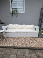 Weißes Polyrattan Lounge Sofa mit Kissen Niedersachsen - Rosdorf Vorschau