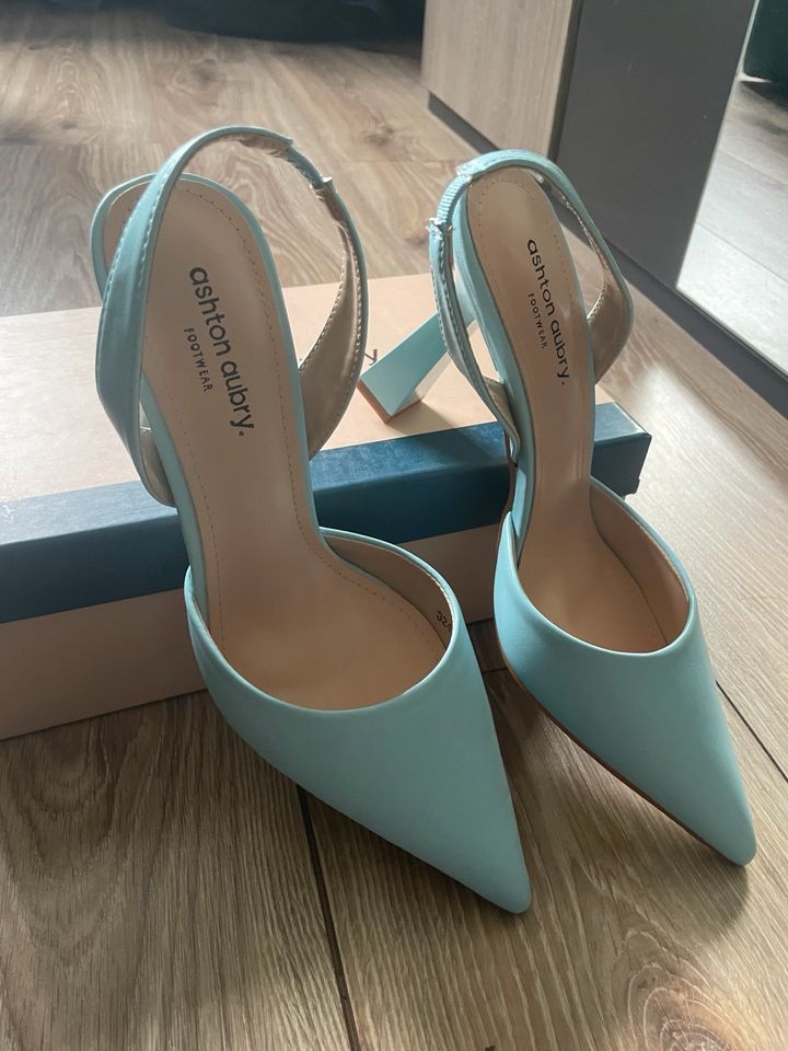 NEU!!! Pumps hellblau in Aachen