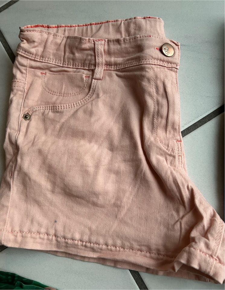 Mädchen Shorts kurze Hosen Röcke Gr. 164 NEU in Dortmund