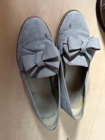 Loafer Gr. 38 sehr helles grau kaum getragen Schuhe Niedersachsen - Haren (Ems) Vorschau