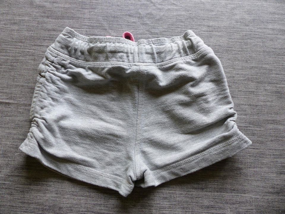 Shorts kurze Hose Gr.116 in Hameln