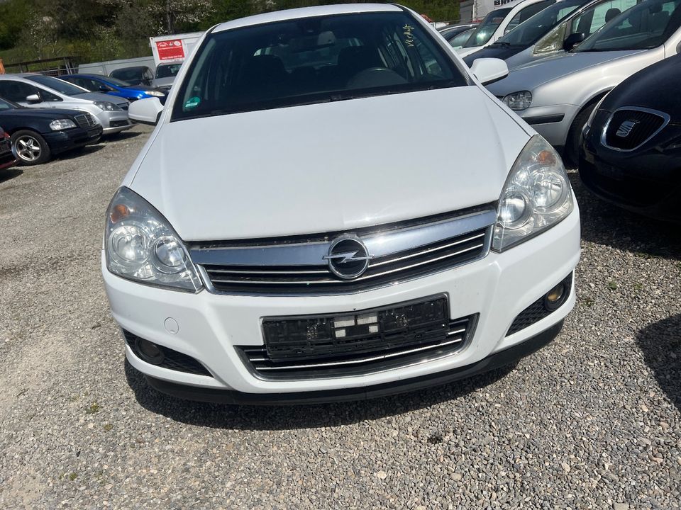 Opel Astra 1.6Benzin Tüv 09-2024 in Munderkingen