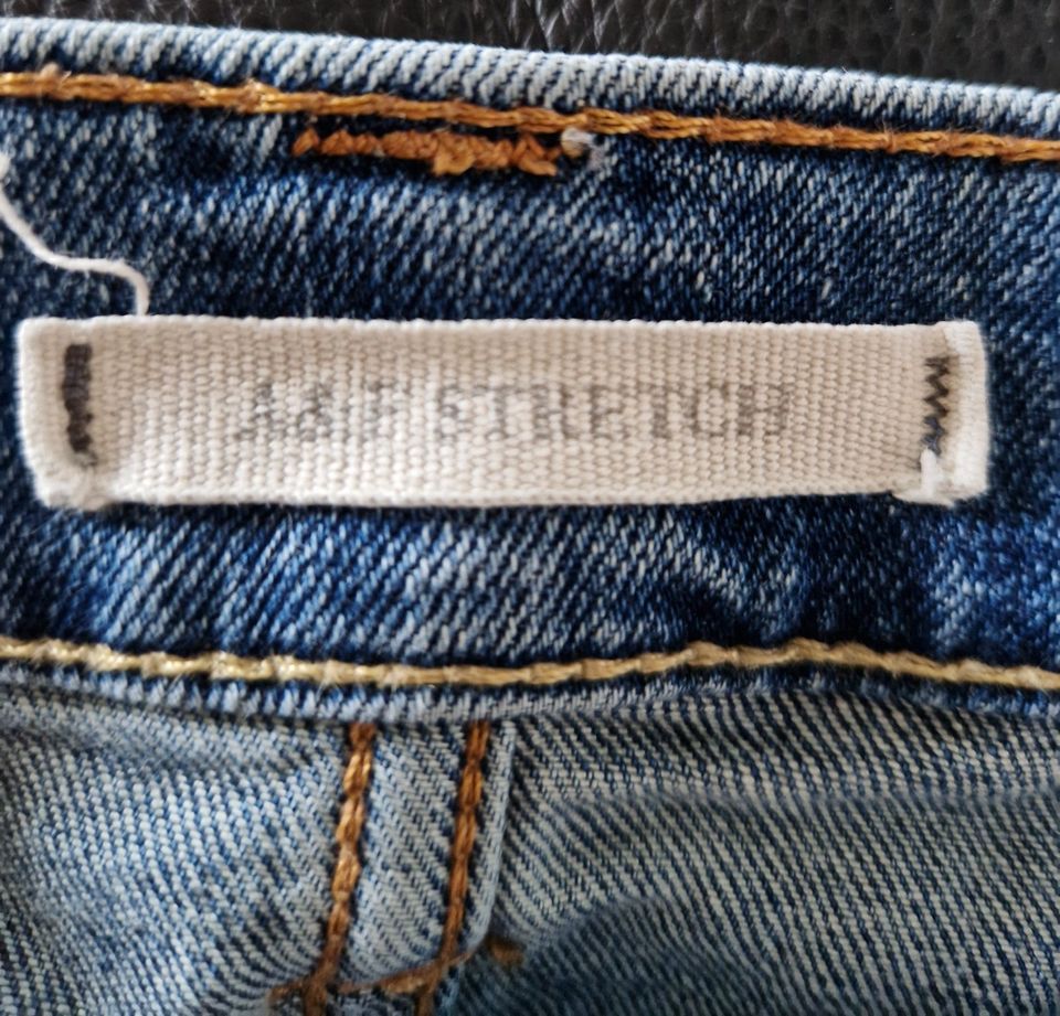 Abercrombie & Fitch 5-Pocket Jeans Gr. W30 – L32 Super Skinny in Leverkusen