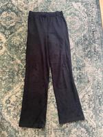 2 Hosen Blau/Schwarz Mango Vintage cord only gr m 38 Nordrhein-Westfalen - Nettersheim Vorschau